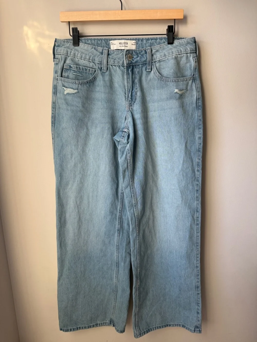 Hollister Low Rise Baggy Wide Leg Jeans Light Wash Denim - Picture 4 of 6